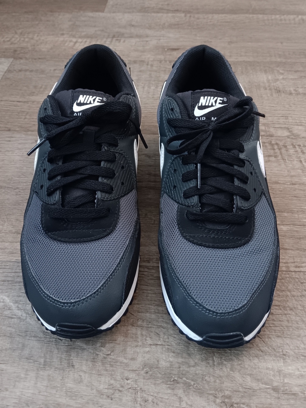 Nike Air Max 90 Sneakers Men’s Size 12